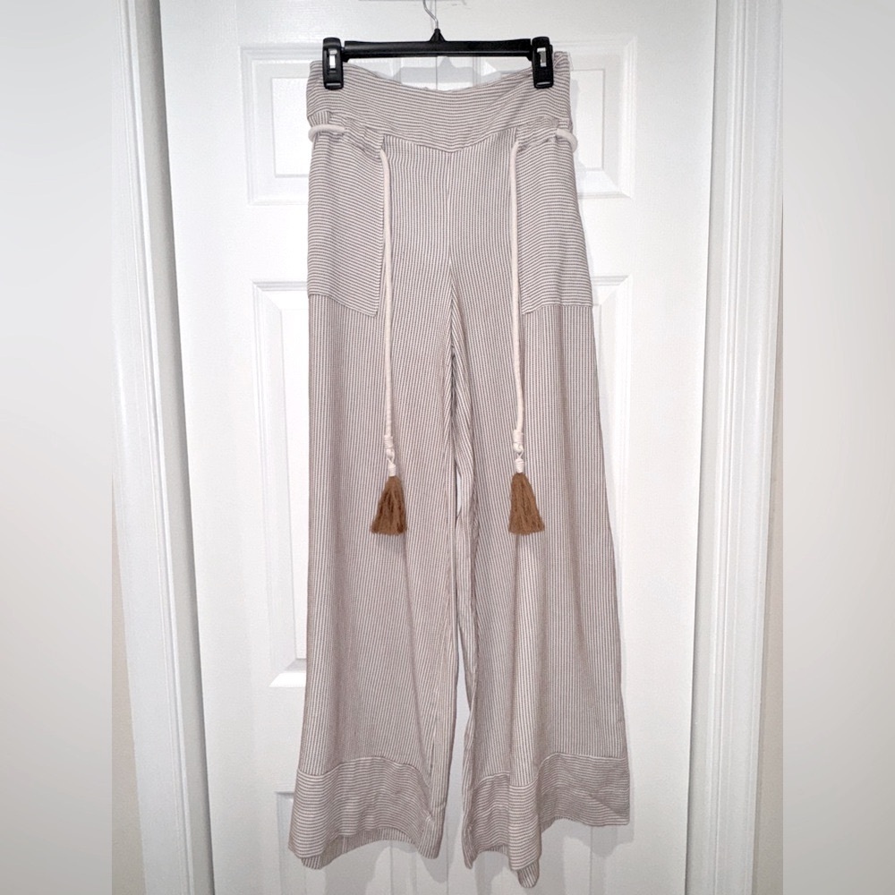 Lofty style Striped Wide-Leg Pants with Tassels handmade in Brazil. Size M beige